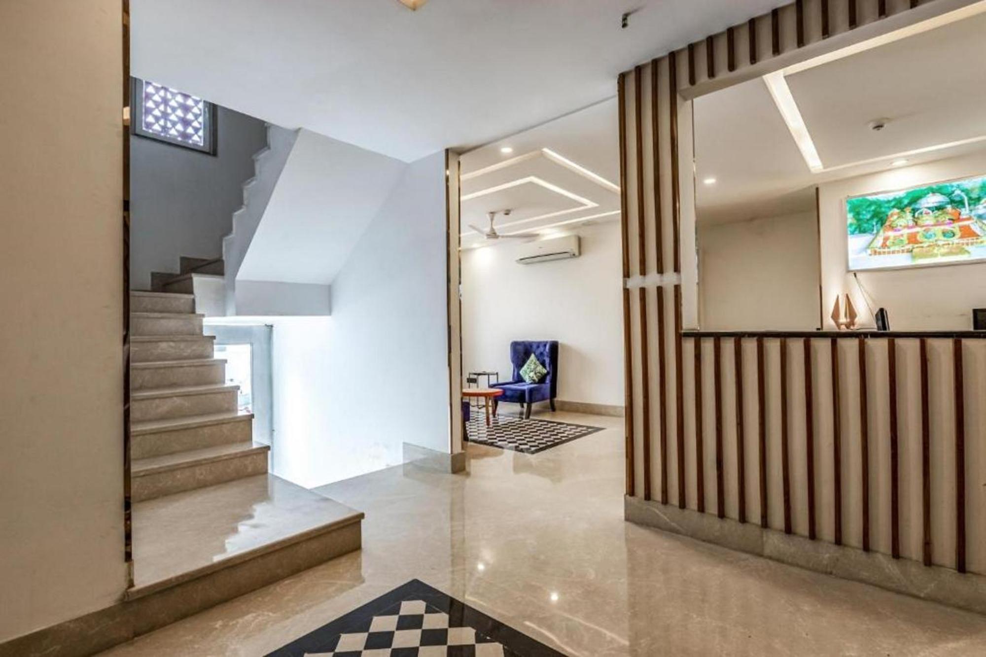 Hotel Mayur At Cr Park Нью-Дели Экстерьер фото